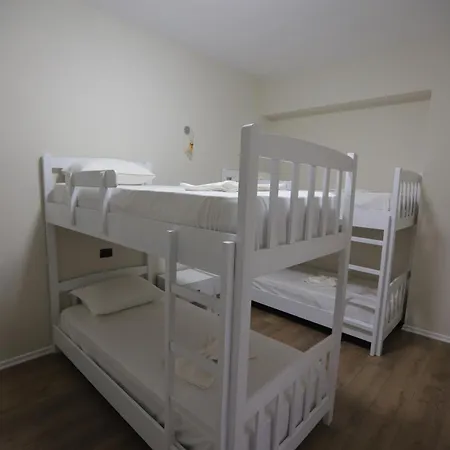 D1 Apartment's 티라나